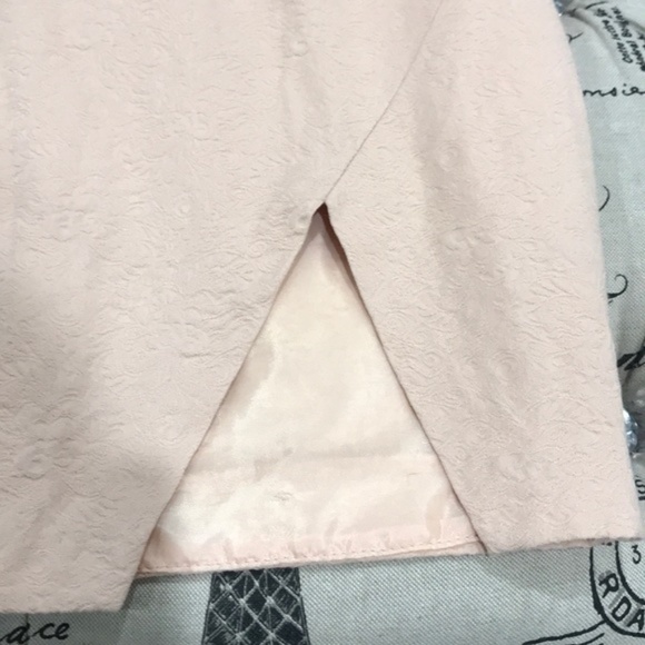 Mohito Blush Midi V-Neck Dress - Picture 2 of 6